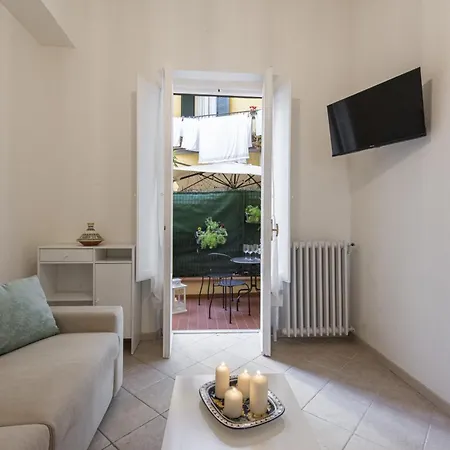 Διαμέρισμα Redi Near Tram Center Airport No Ztl